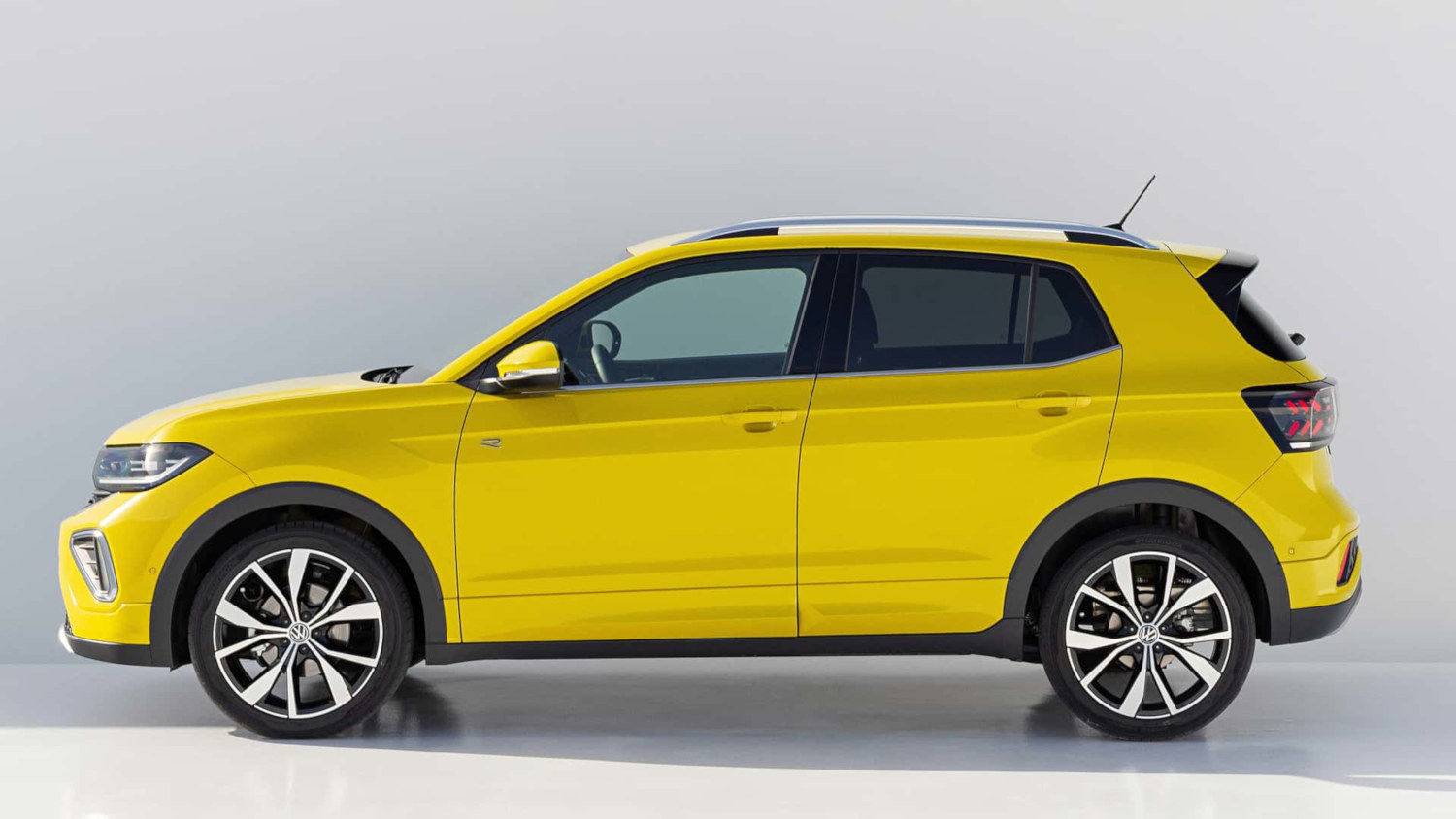 Volkswagen TCross 2025 SUV Drive